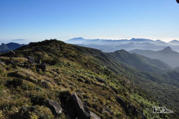Fim de tarde na parte alta do Parque Nacional da Serra dos Órgãos, no Rio de Janeiro, a caminho do Castelo do Açu